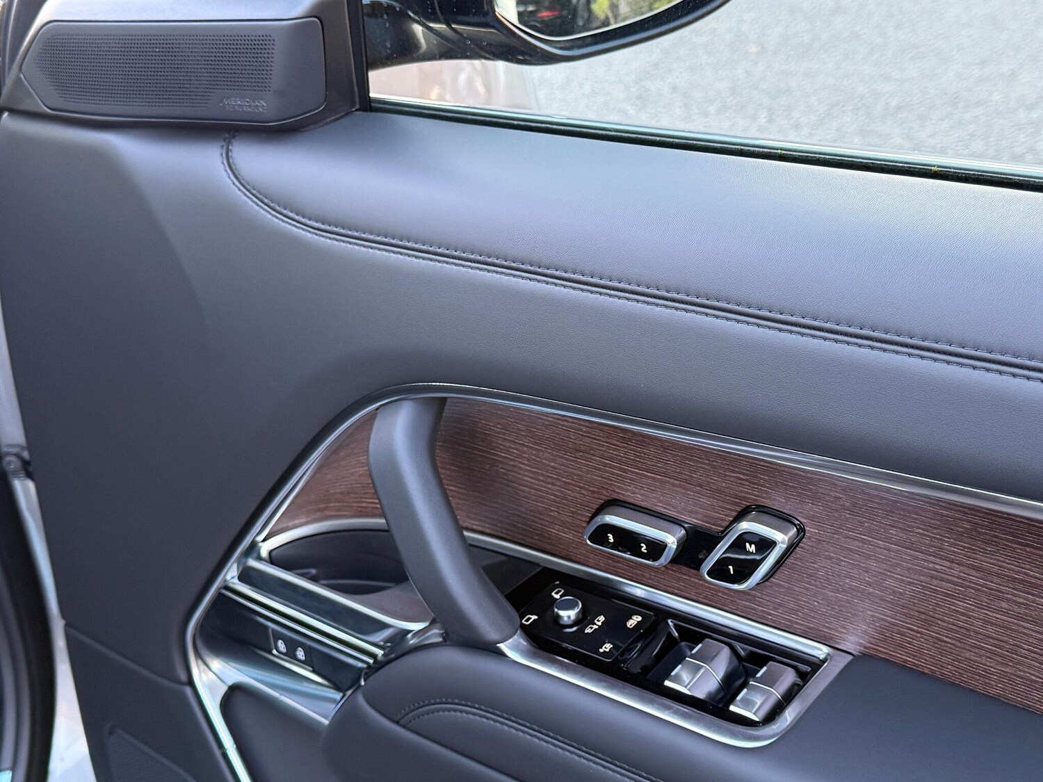 Used Land Rover Range Rover 2025 for sale - 77108750: Photo 30