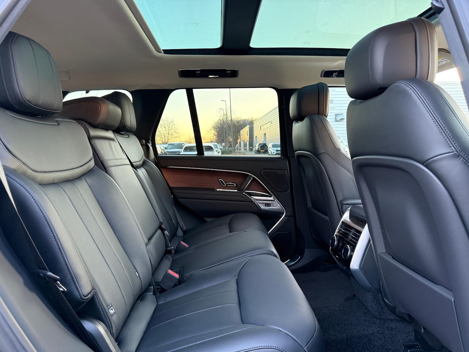 Used Land Rover Range Rover 2025 for sale - 77108750: Photo 43