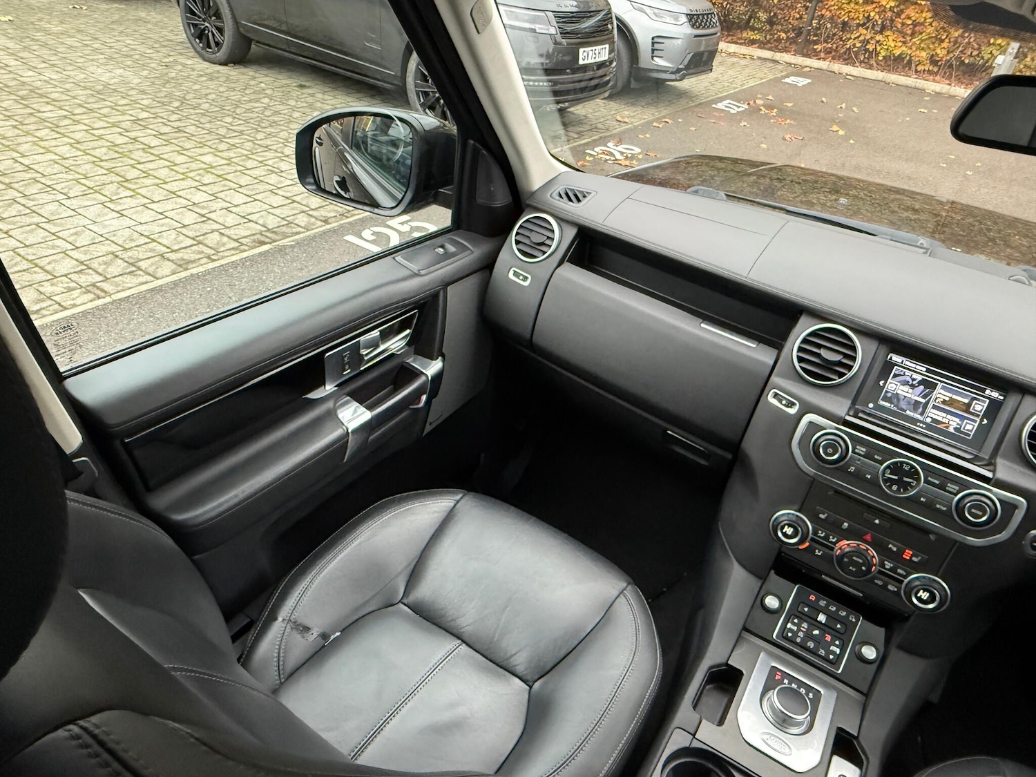 Used Land Rover Discovery 4 2016 for sale - 76689377: Photo 26