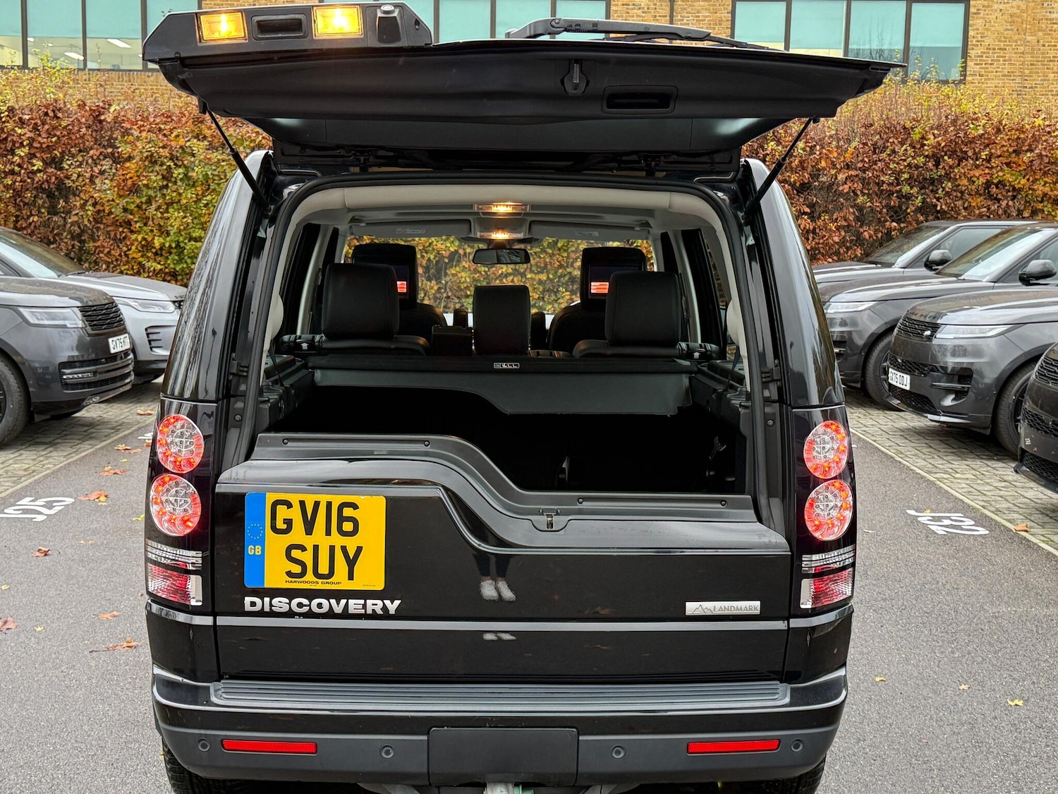 Used Land Rover Discovery 4 2016 for sale - 76689377: Photo 34