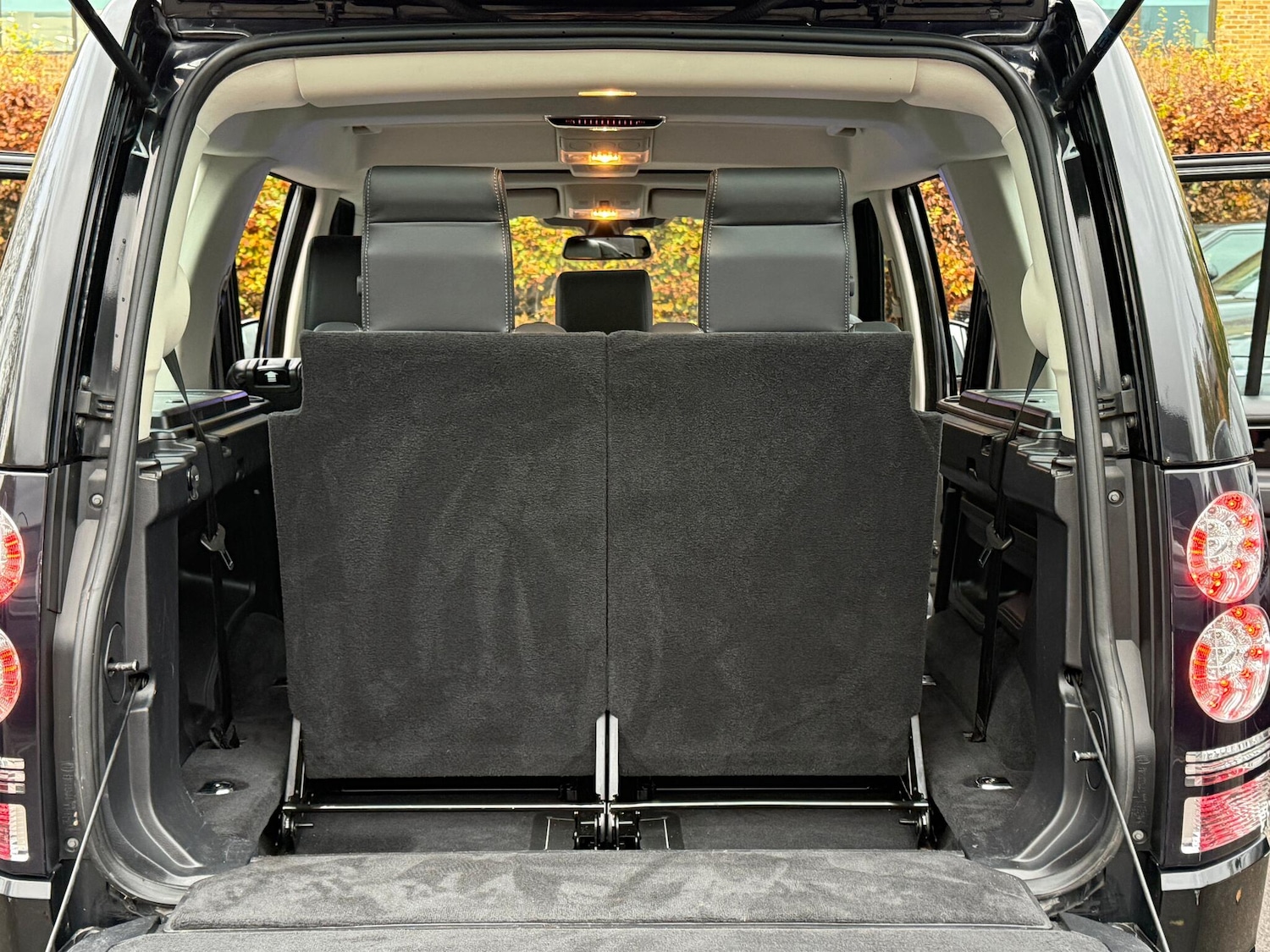 Used Land Rover Discovery 4 2016 for sale - 76689377: Photo 35