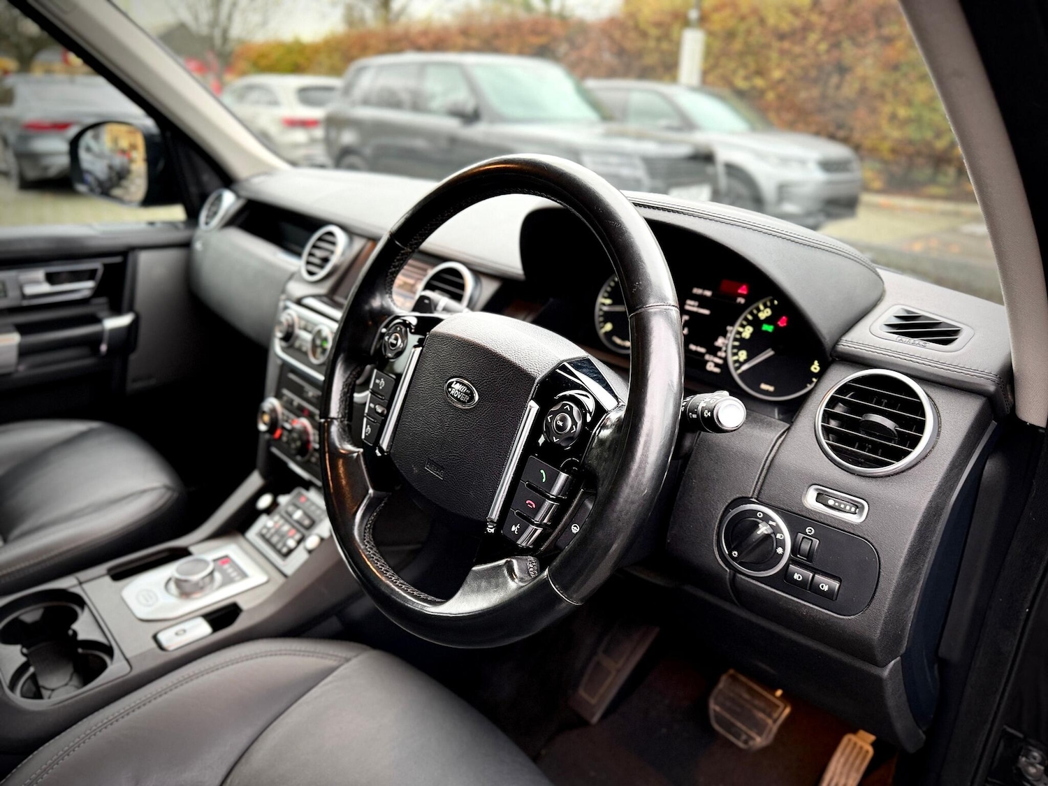 Used Land Rover Discovery 4 2016 for sale - 76689377: Photo 47