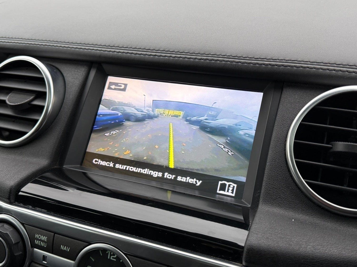 Used Land Rover Discovery 4 2016 for sale - 76689377: Photo 8