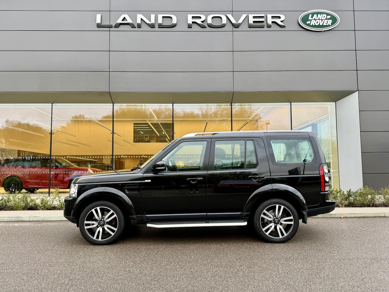 Used Land Rover Discovery 4 2016 for sale - 76689377: Photo 9