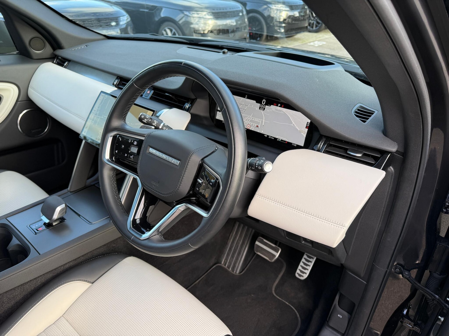 Used Land Rover Discovery Sport 2024 for sale - 76606899: Photo 41