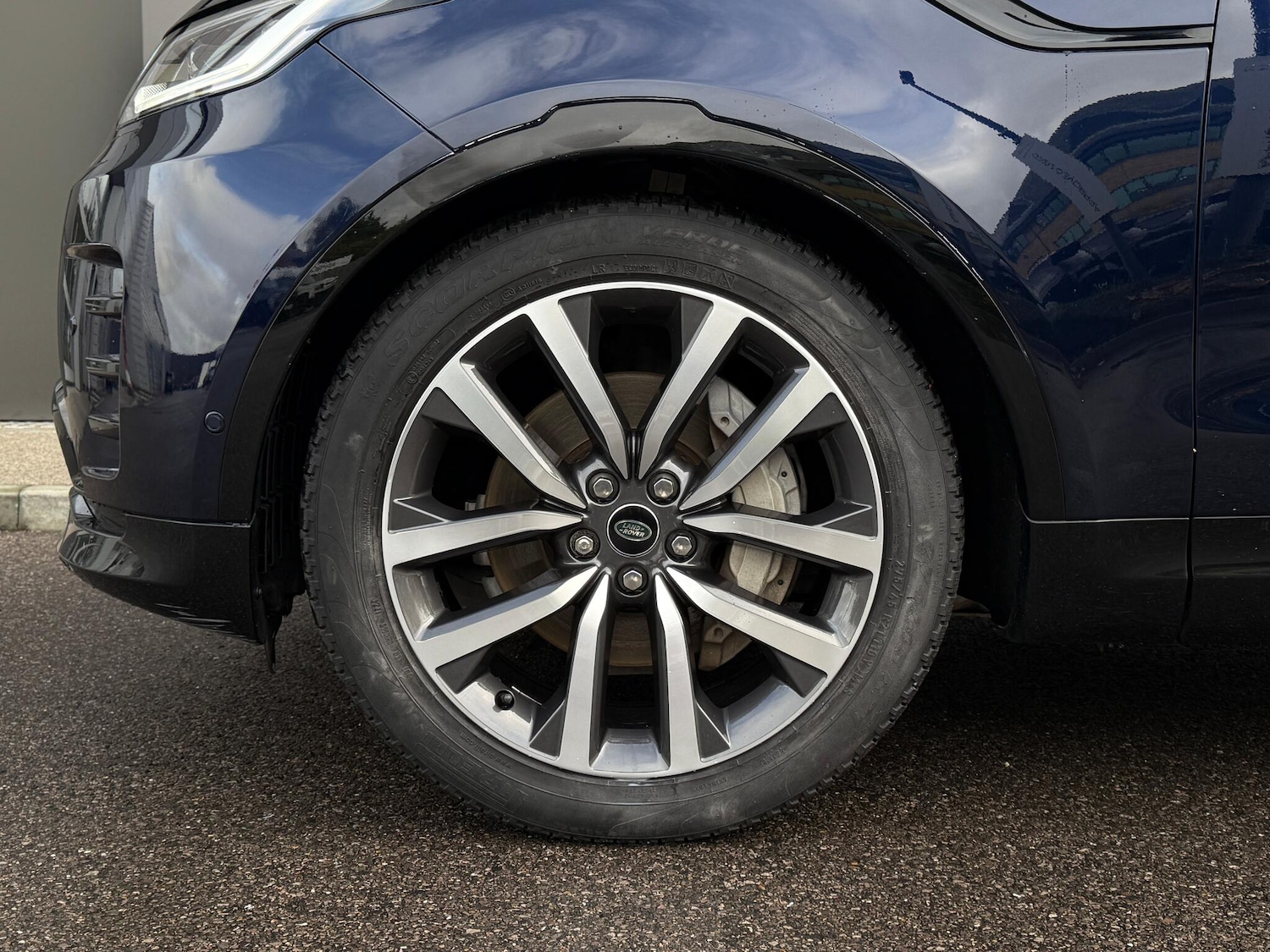 Used Land Rover Discovery 2022 for sale - 76472462: Photo 18