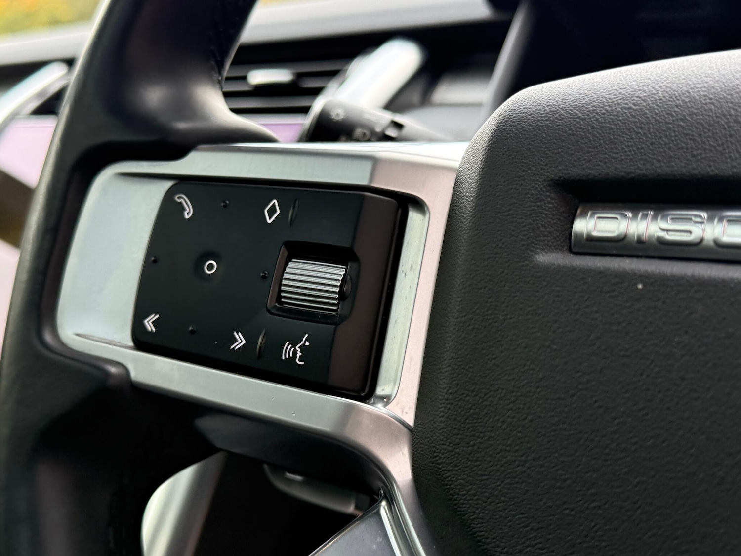 Used Land Rover Discovery 2022 for sale - 76472462: Photo 50