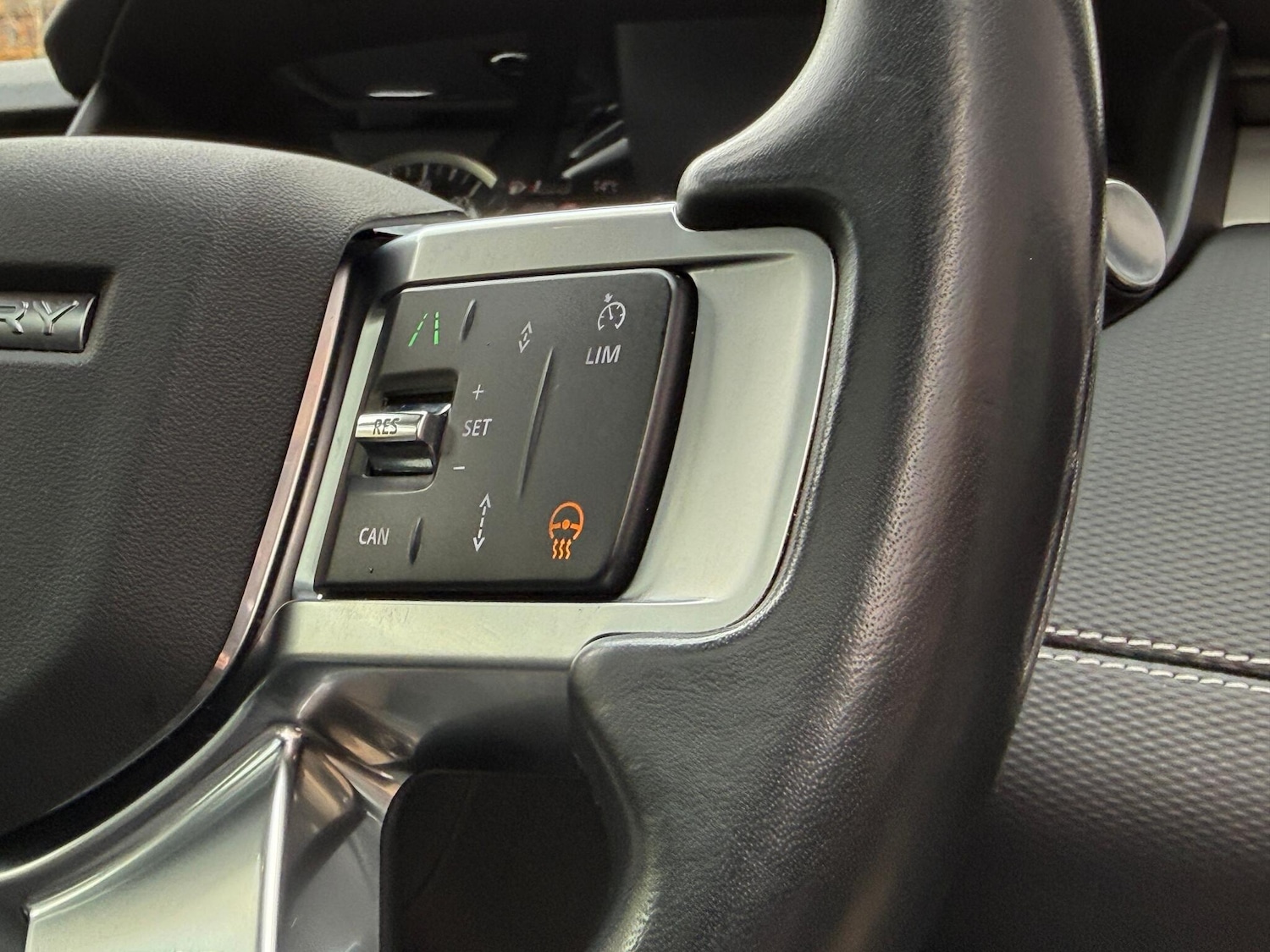 Used Land Rover Discovery 2022 for sale - 76472462: Photo 51