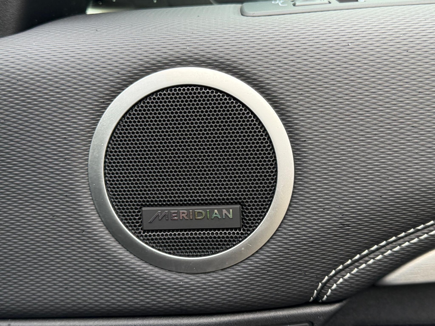 Used Land Rover Discovery 2022 for sale - 76472462: Photo 53