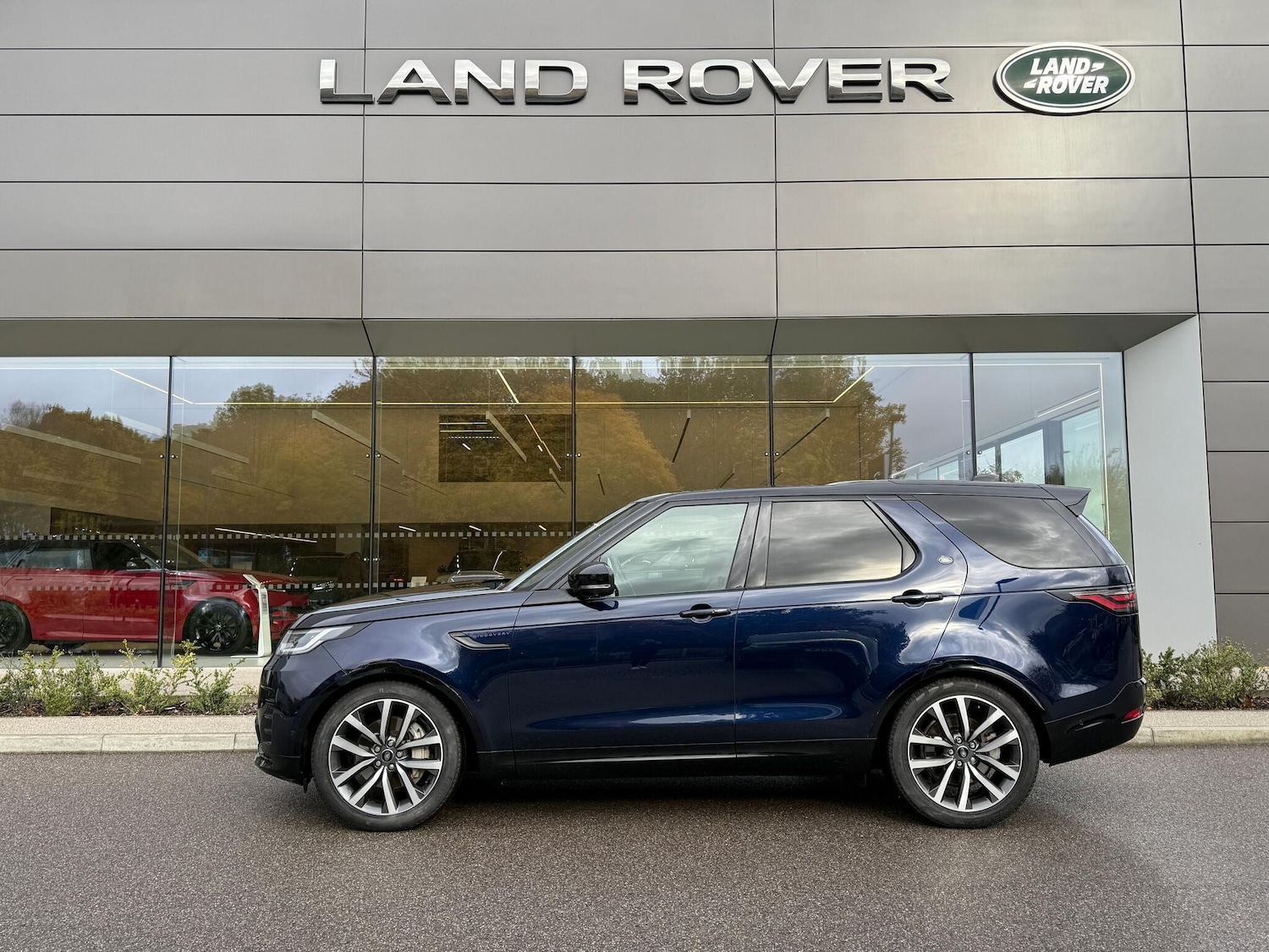 Used Land Rover Discovery 2022 for sale - 76472462: Photo 9