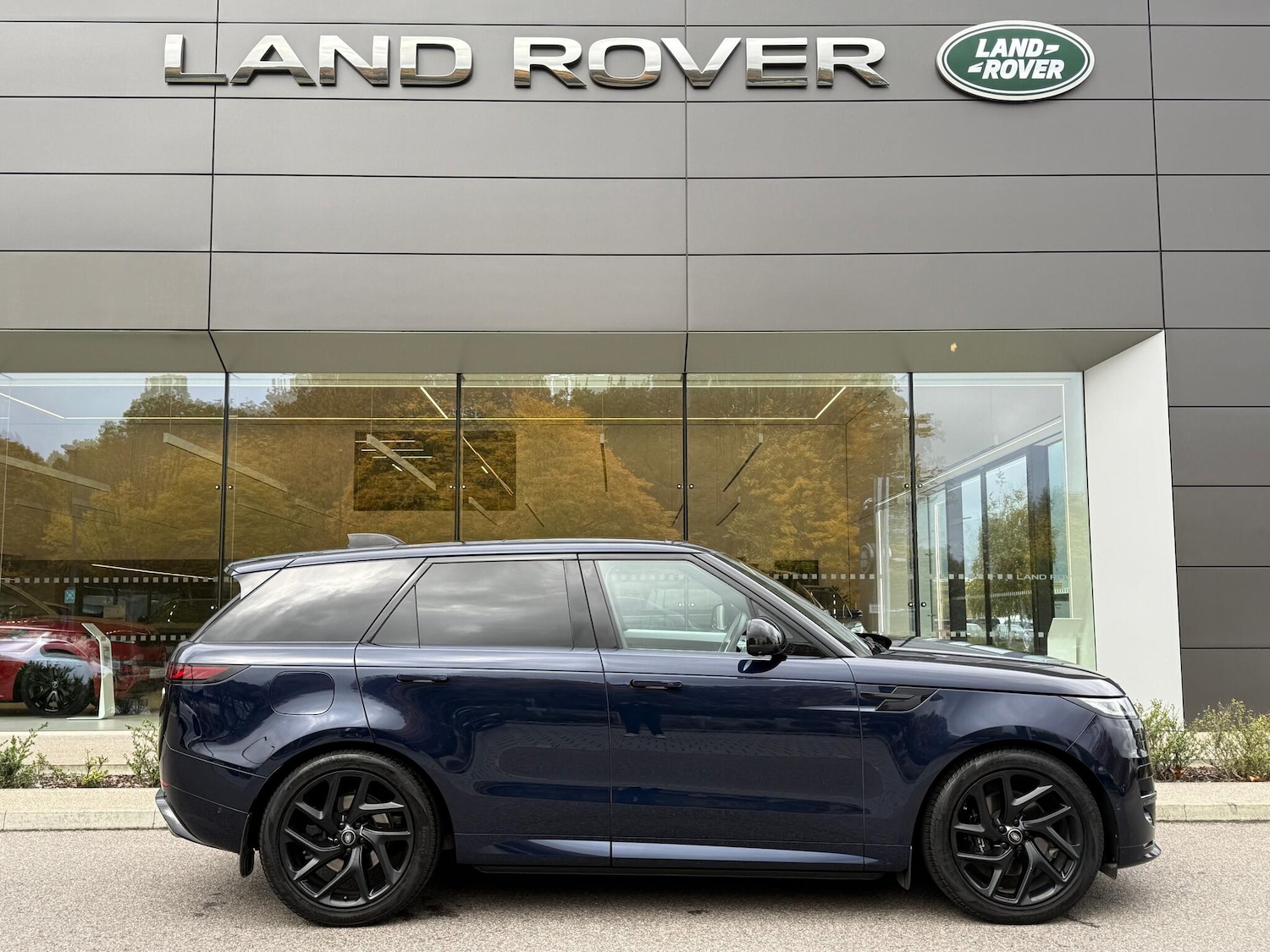 Used Land Rover Range Rover Sport 2023 for sale - 76472495: Photo 2