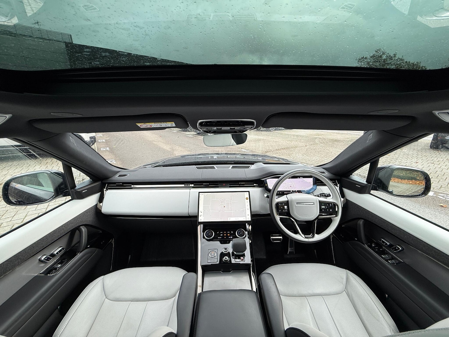 Used Land Rover Range Rover Sport 2023 for sale - 76472495: Photo 4