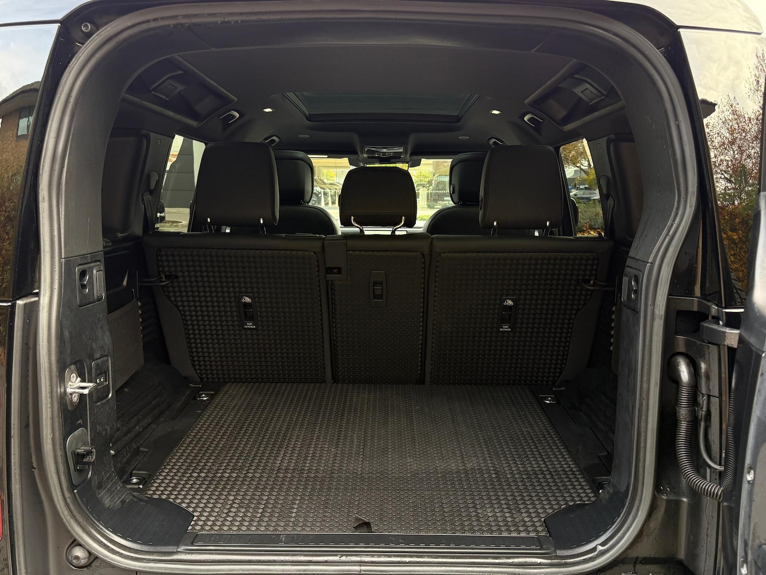 Used Land Rover Defender 2022 for sale - 77267160: Photo 31