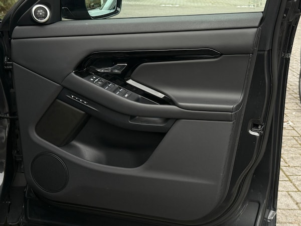 Used Land Rover Range Rover Evoque 2024 for sale - 76136987: Photo 50
