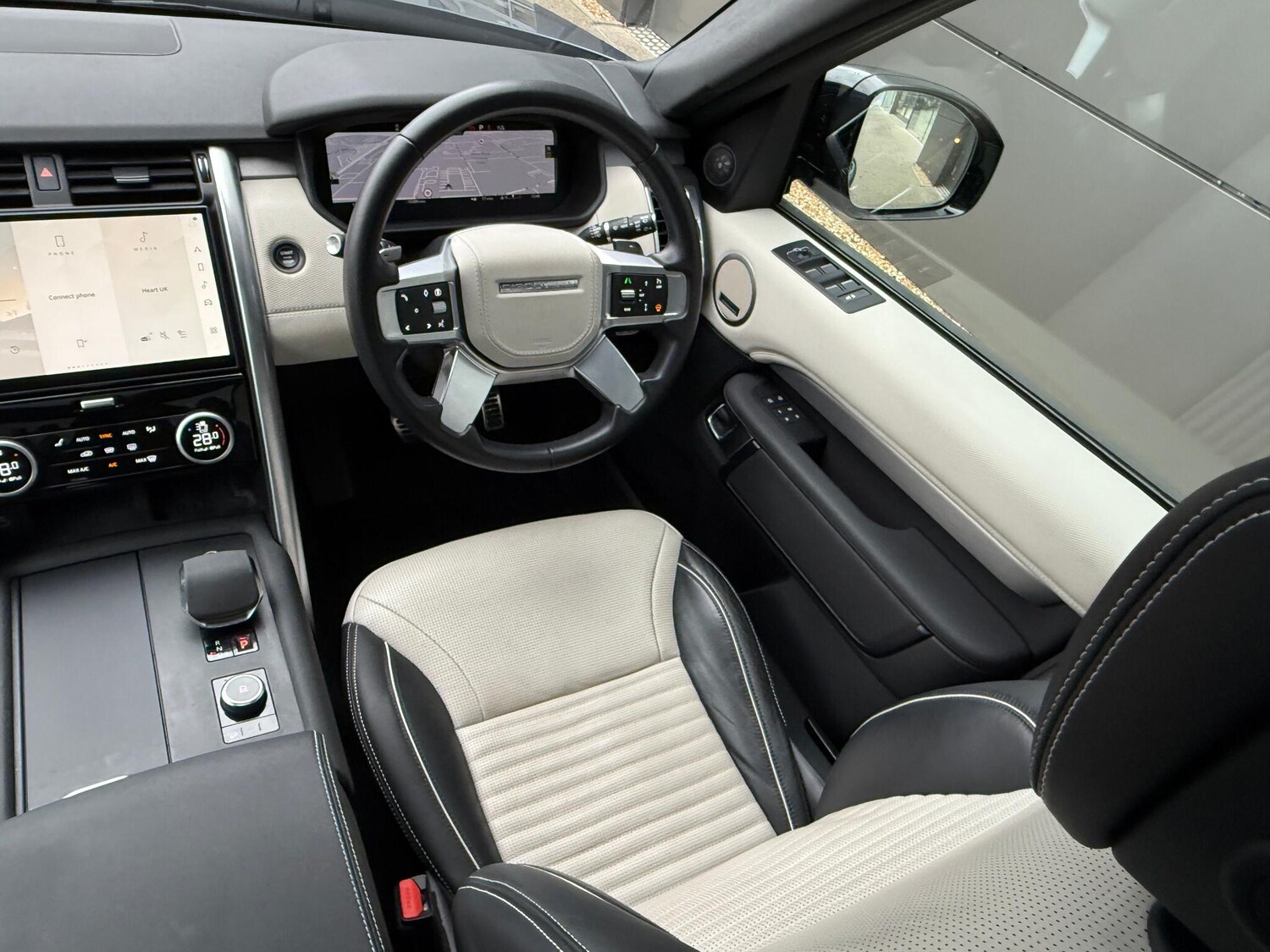 Used Land Rover Discovery 2024 for sale - 76765586: Photo 28