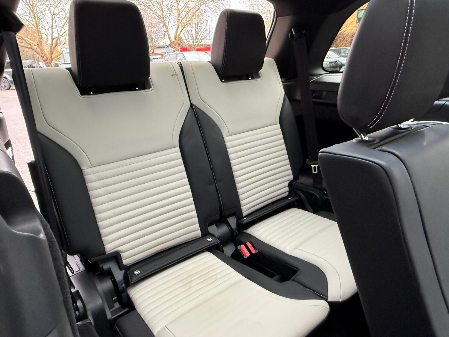 Used Land Rover Discovery 2024 for sale - 76765586: Photo 31