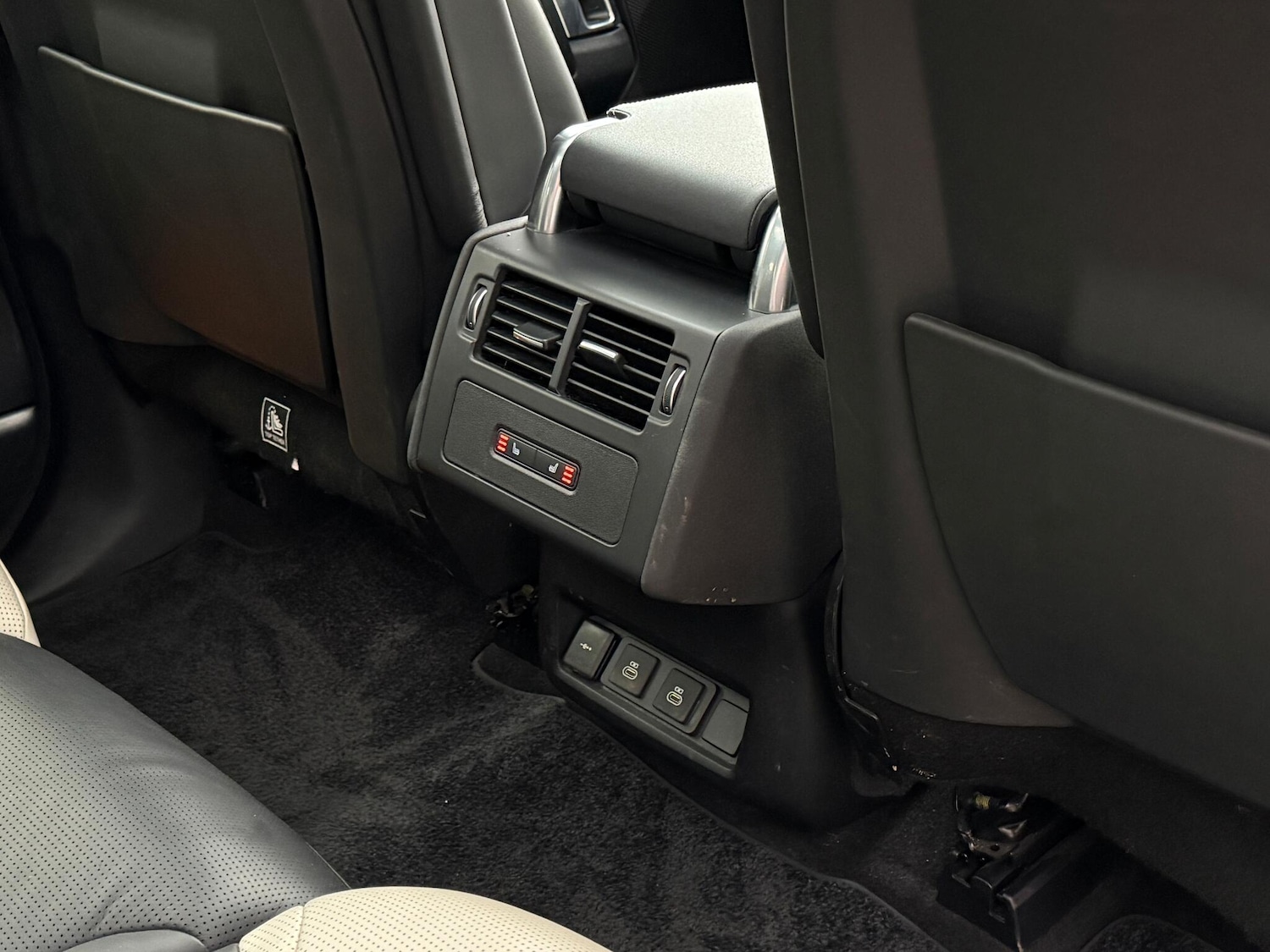 Used Land Rover Discovery 2024 for sale - 76765586: Photo 37