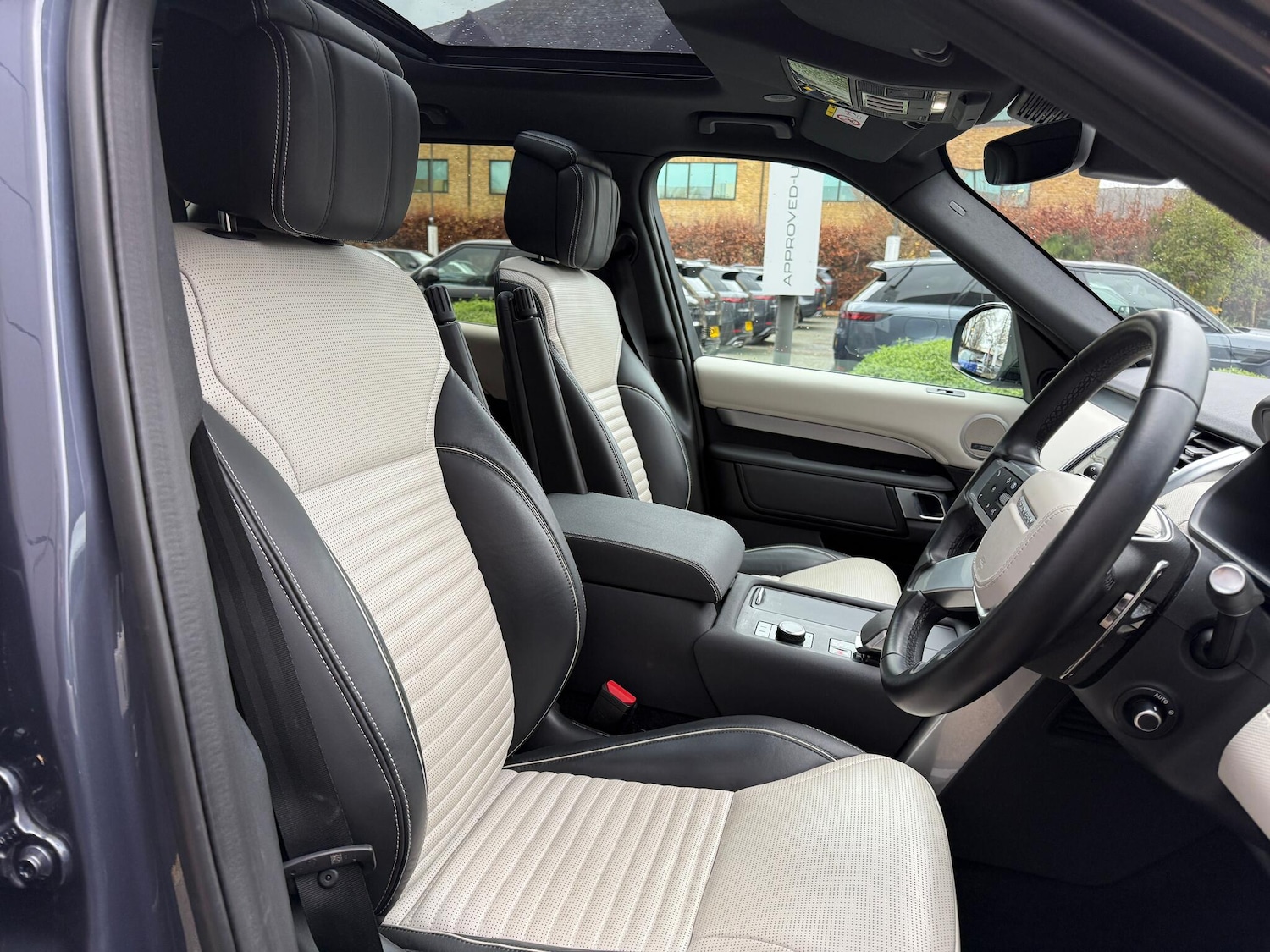 Used Land Rover Discovery 2024 for sale - 76765586: Photo 40