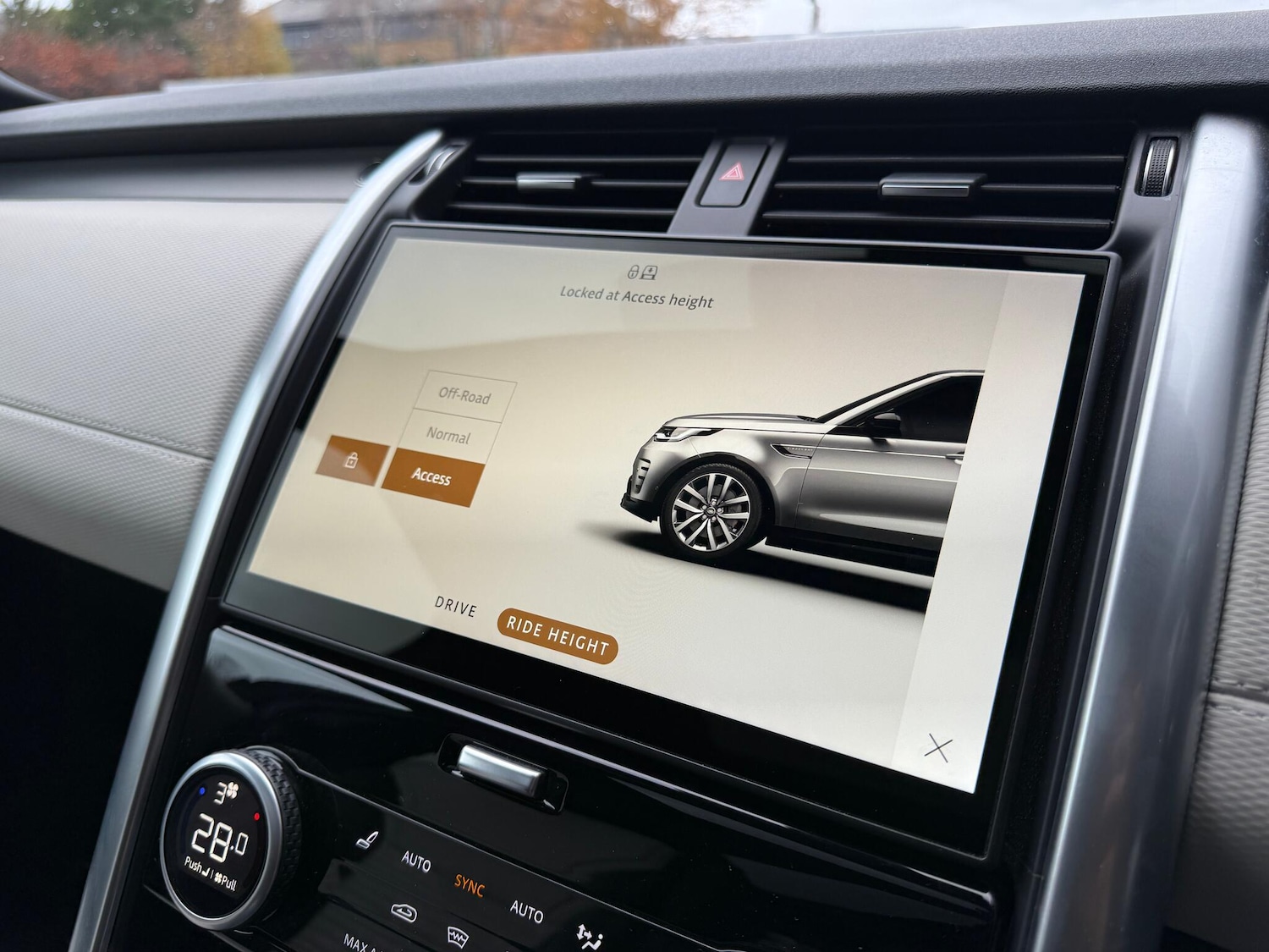 Used Land Rover Discovery 2024 for sale - 76765586: Photo 57