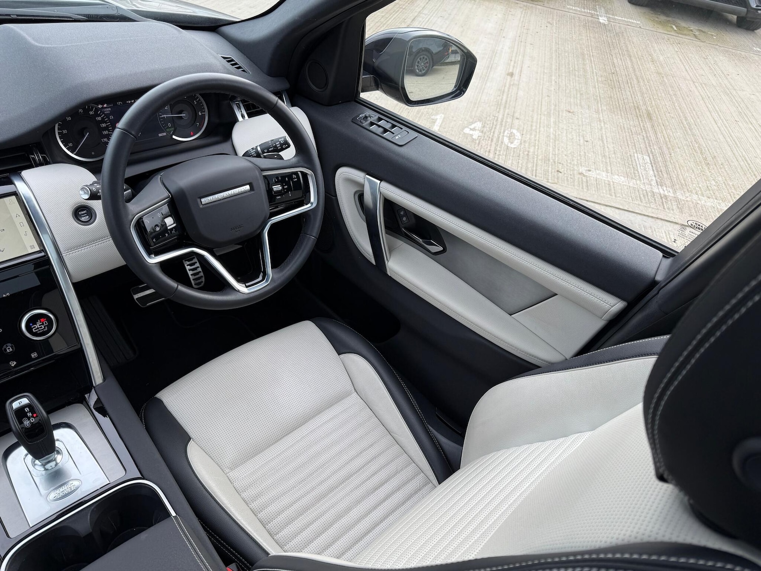 Used Land Rover Discovery Sport 2024 for sale - 76499837: Photo 24