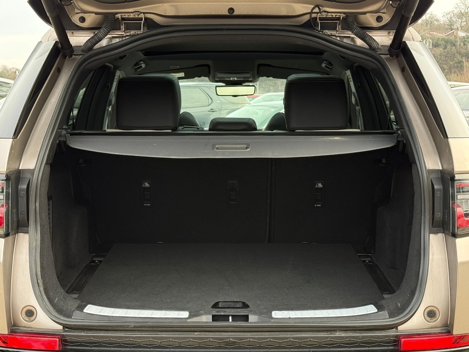 Used Land Rover Discovery Sport 2024 for sale - 76499837: Photo 27