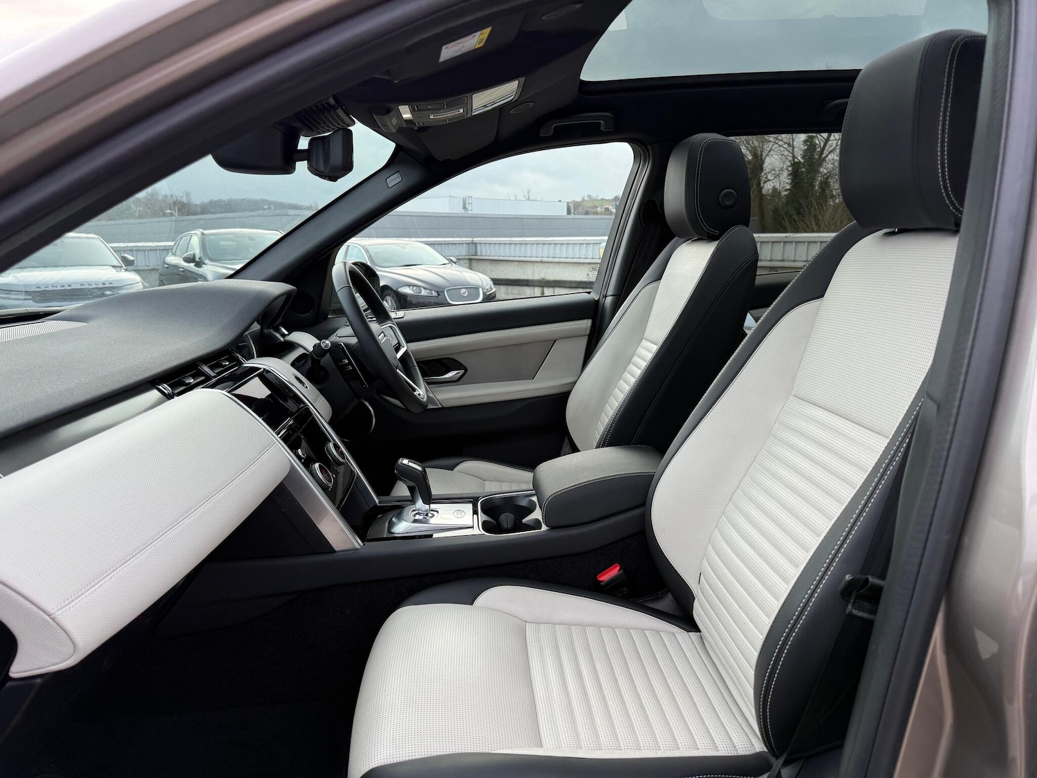 Used Land Rover Discovery Sport 2024 for sale - 76499837: Photo 36