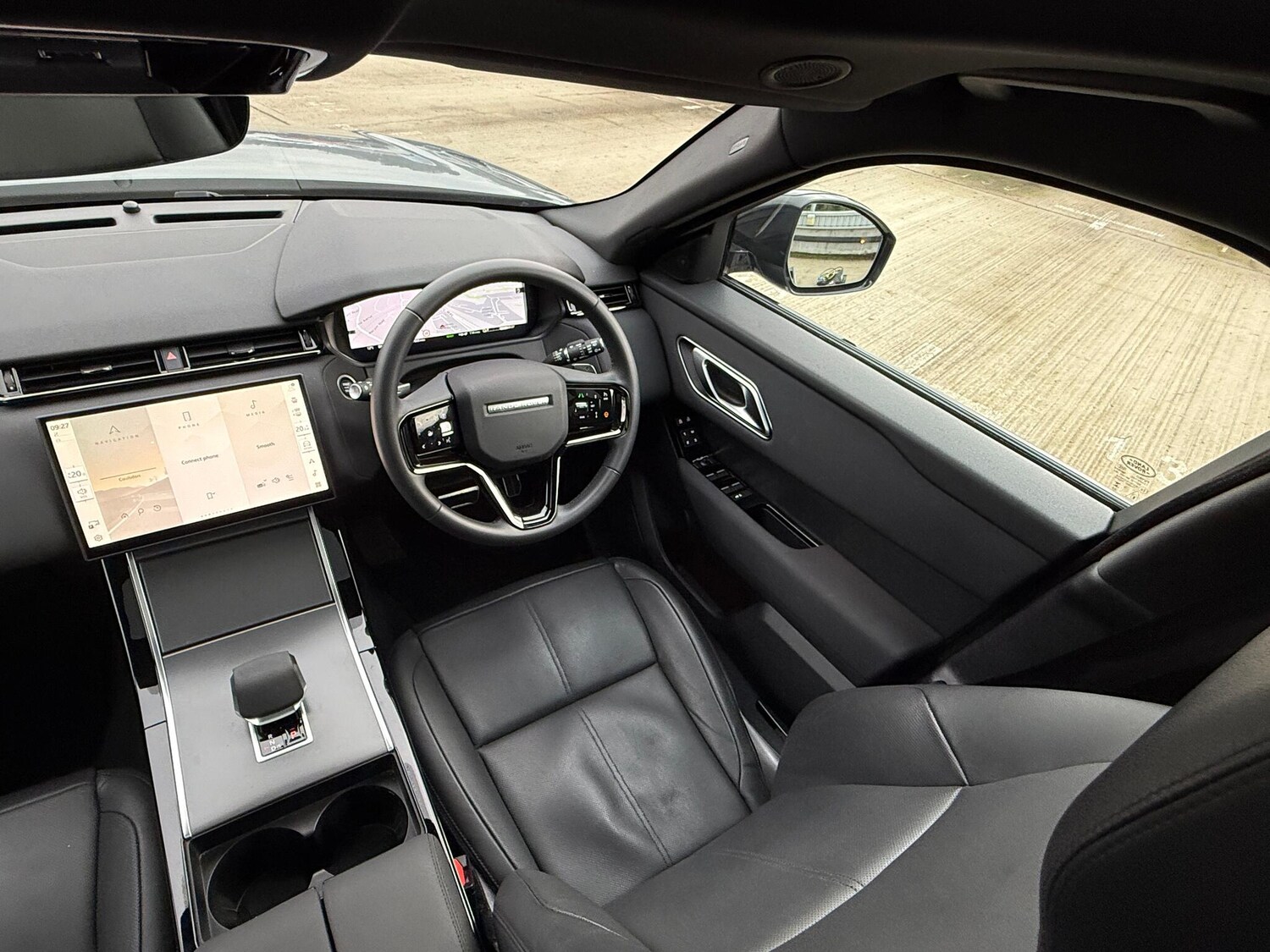 Used Land Rover Range Rover Velar 2024 for sale - 76425391: Photo 27