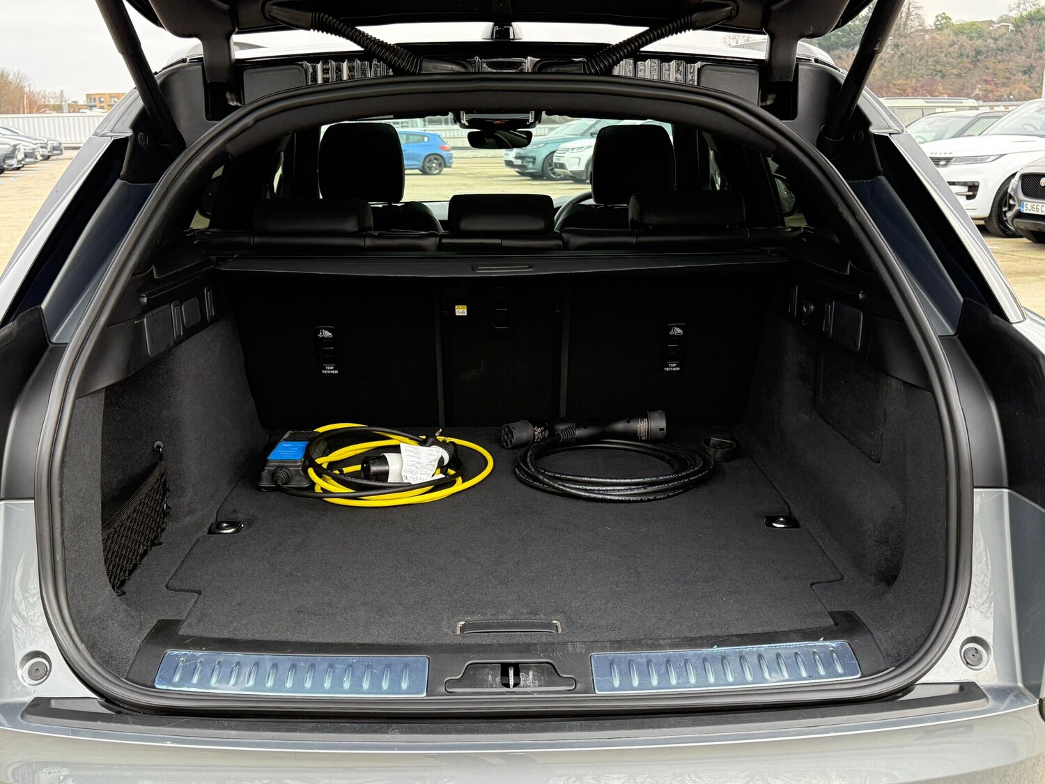 Used Land Rover Range Rover Velar 2024 for sale - 76425391: Photo 30