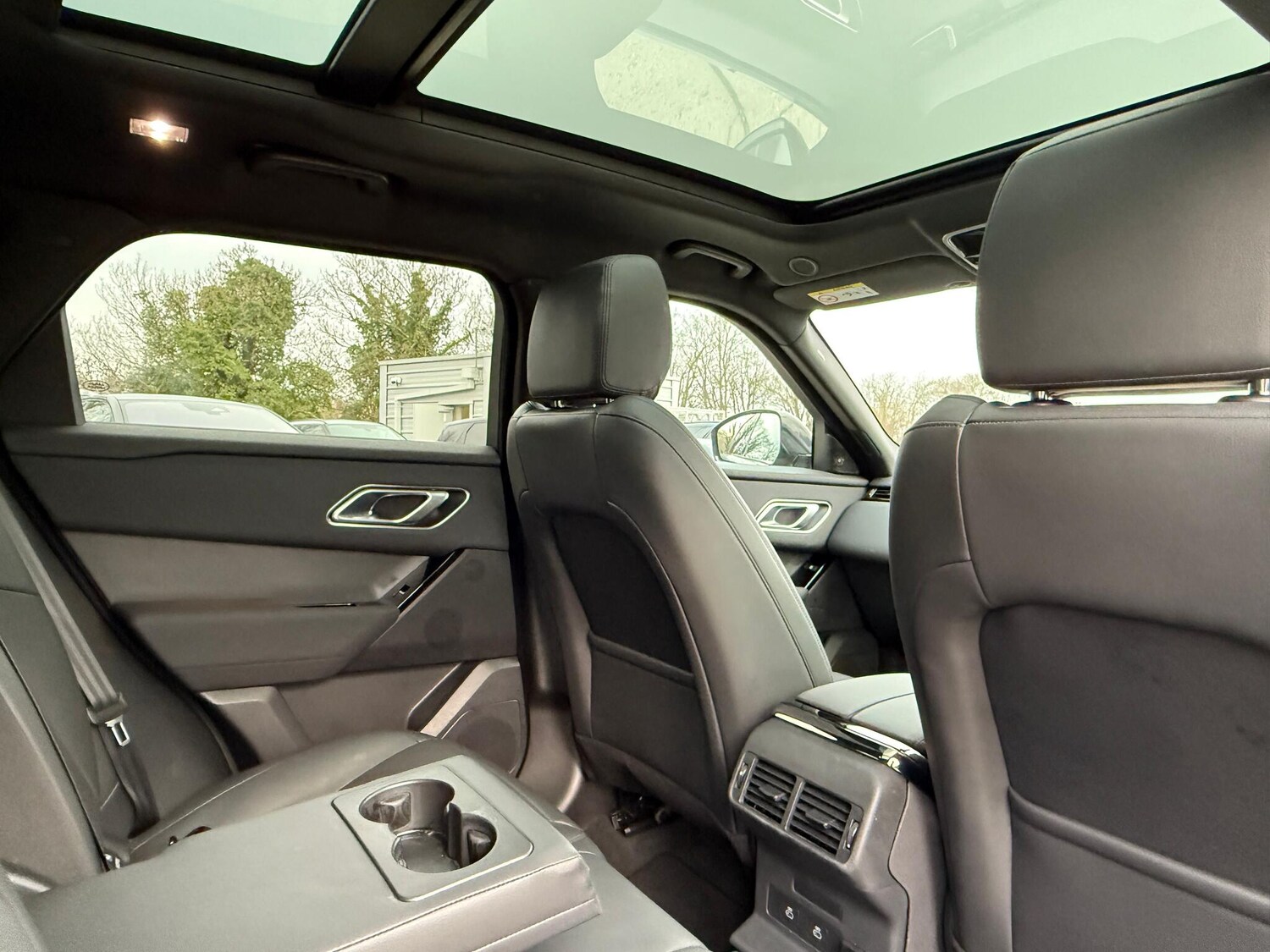 Used Land Rover Range Rover Velar 2024 for sale - 76425391: Photo 35