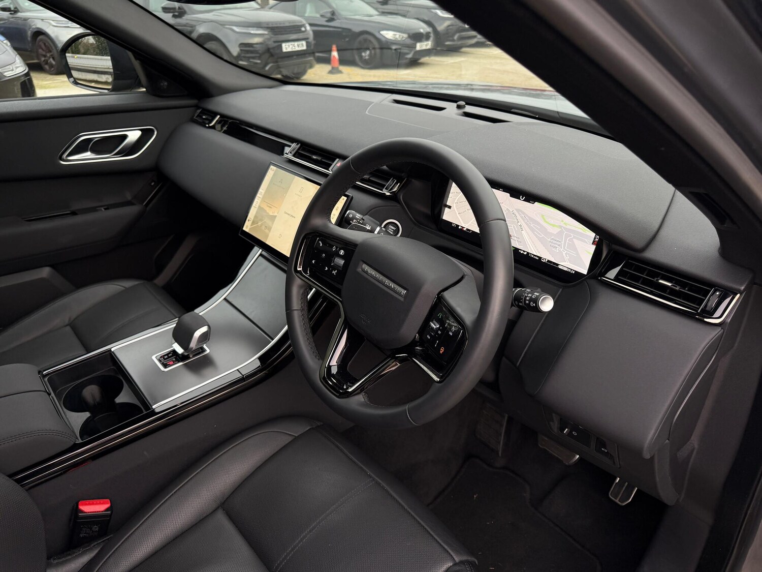 Used Land Rover Range Rover Velar 2024 for sale - 76425391: Photo 41