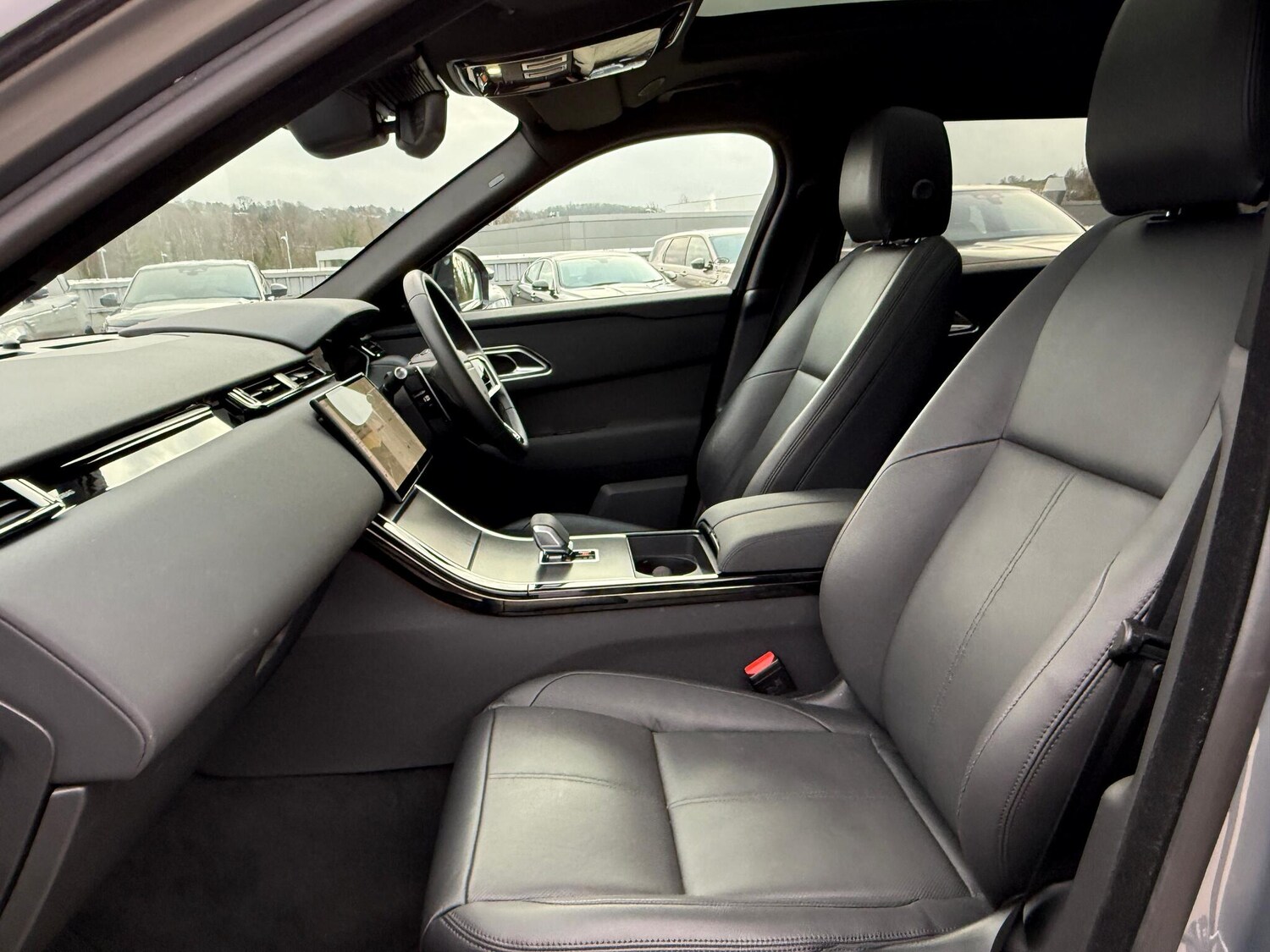 Used Land Rover Range Rover Velar 2024 for sale - 76425391: Photo 44