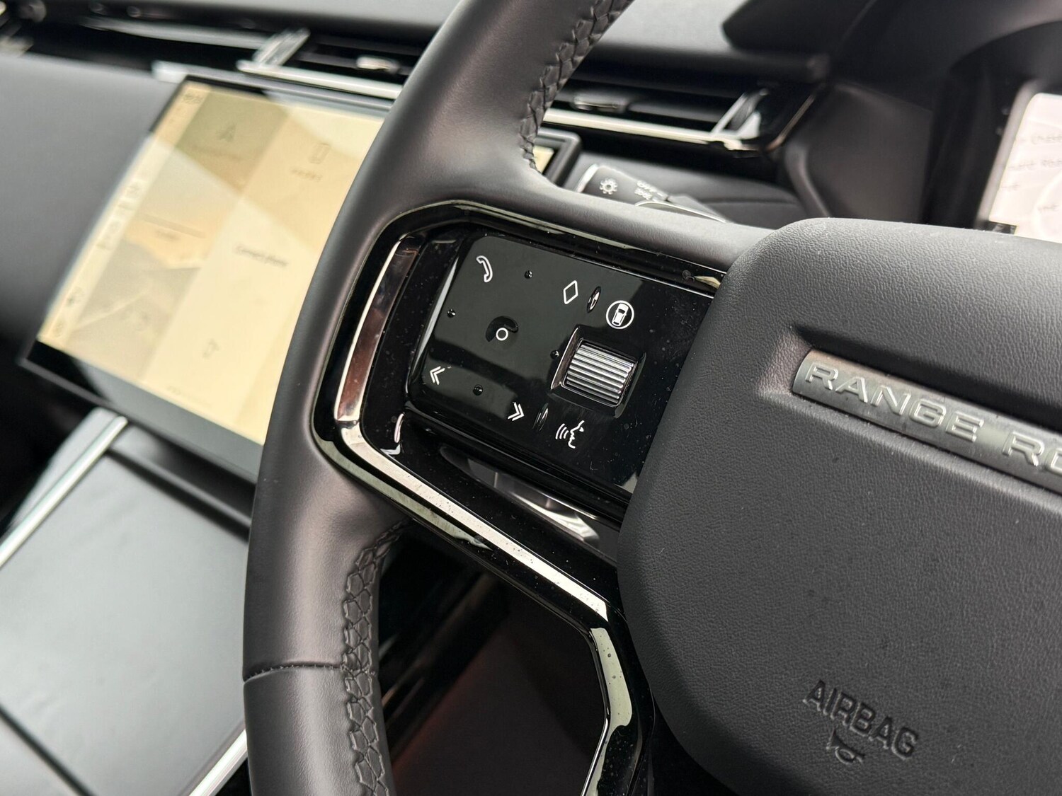 Used Land Rover Range Rover Velar 2024 for sale - 76425391: Photo 47