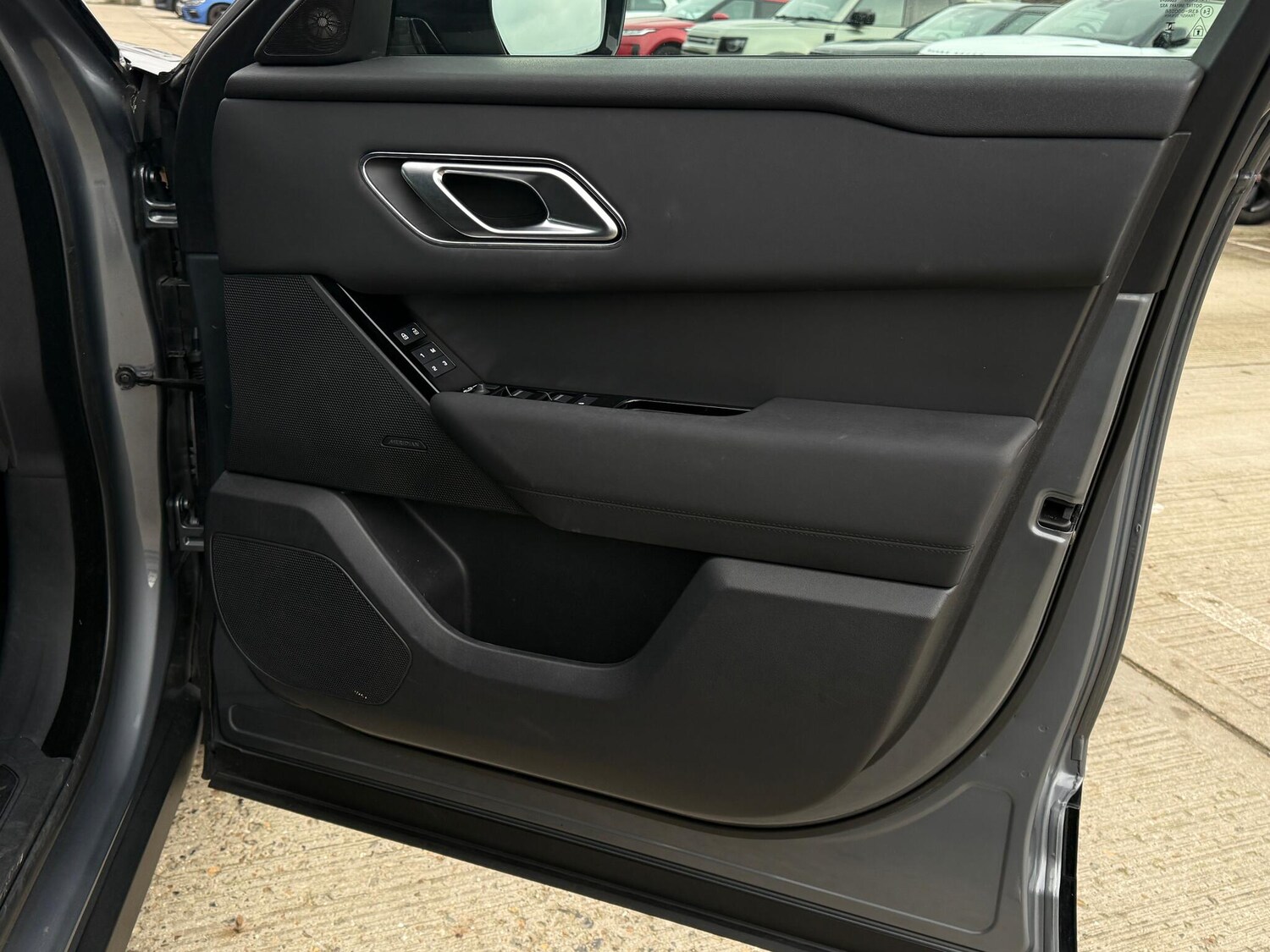 Used Land Rover Range Rover Velar 2024 for sale - 76425391: Photo 50