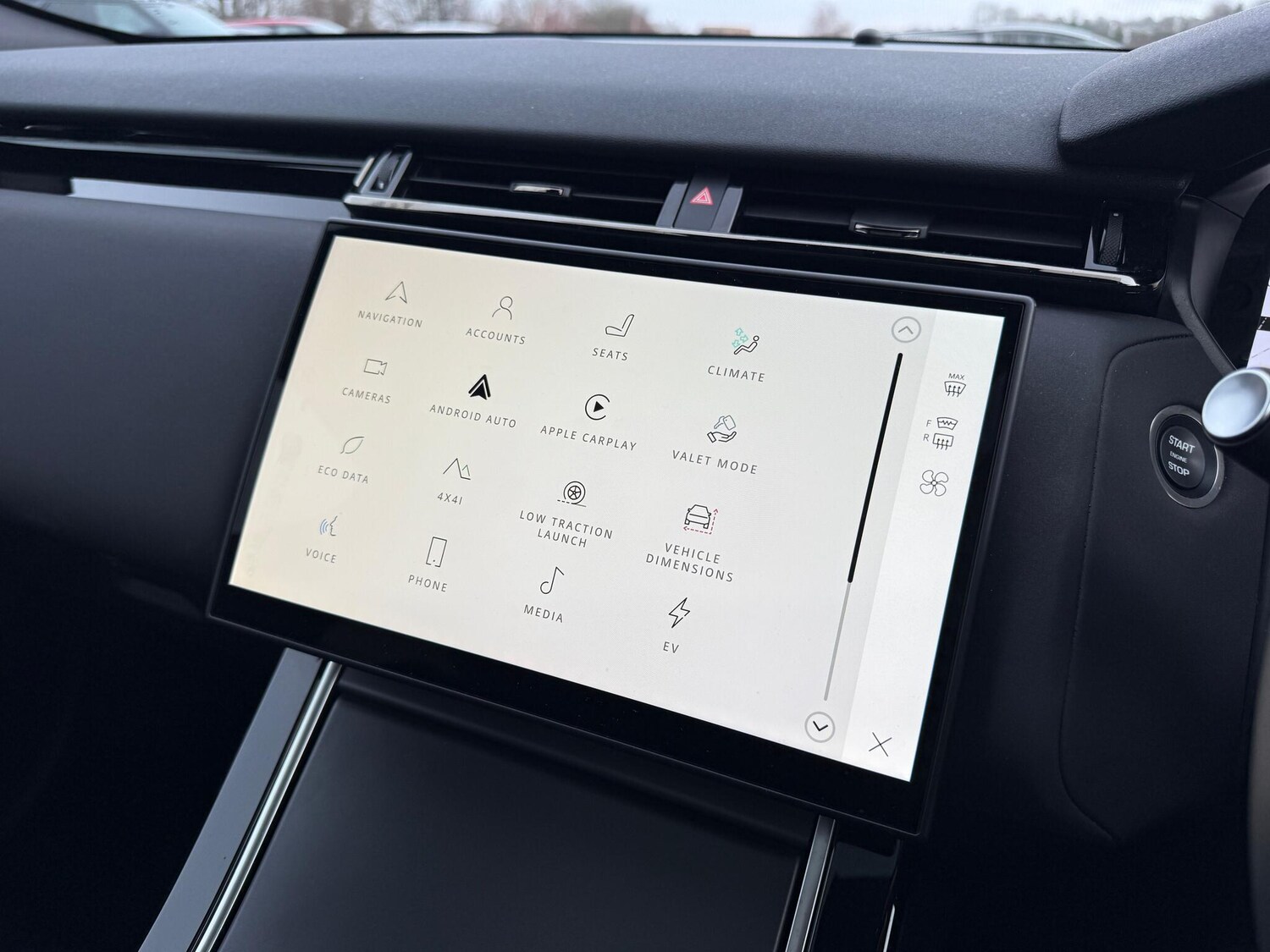 Used Land Rover Range Rover Velar 2024 for sale - 76425391: Photo 52