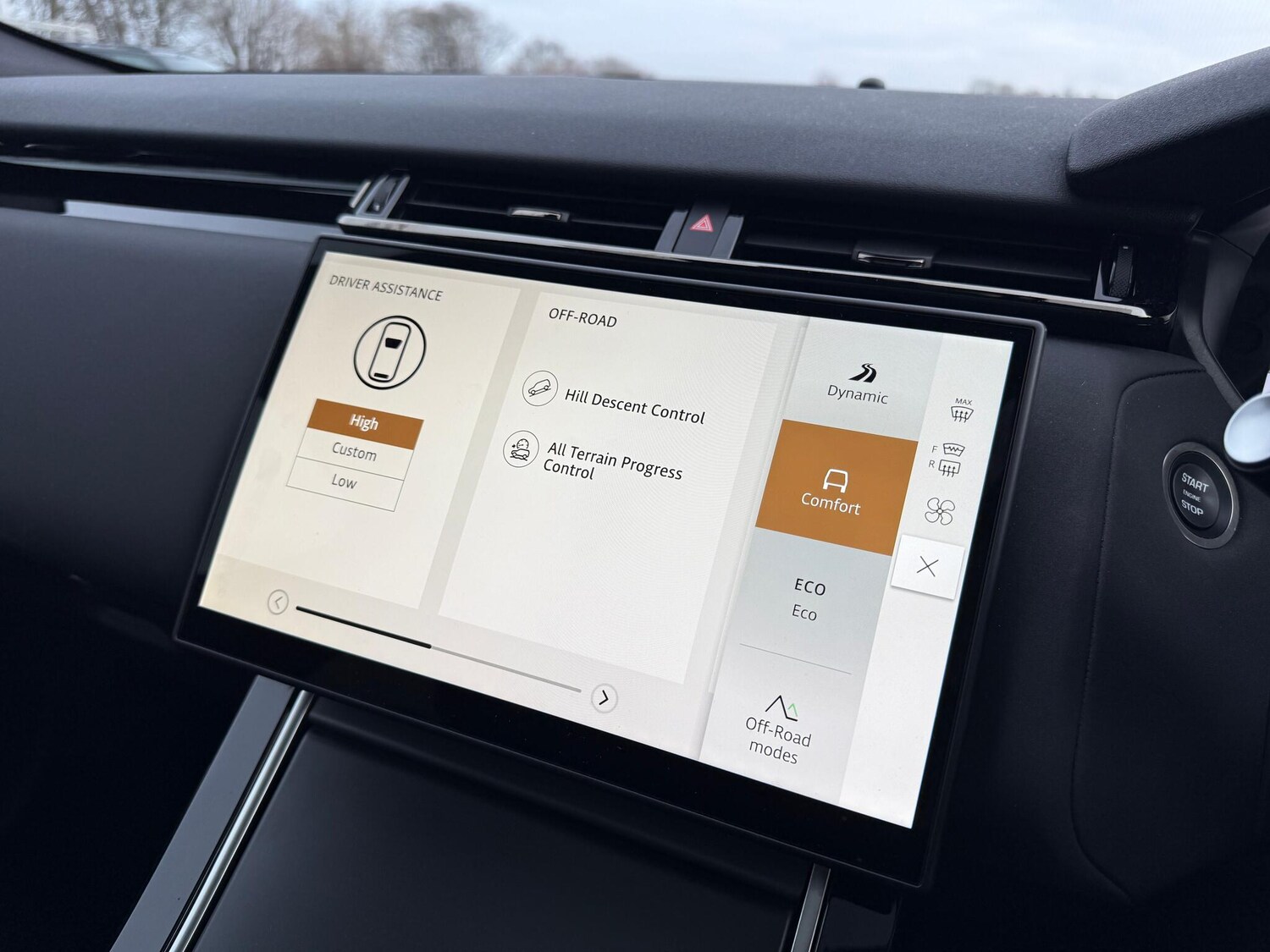 Used Land Rover Range Rover Velar 2024 for sale - 76425391: Photo 59