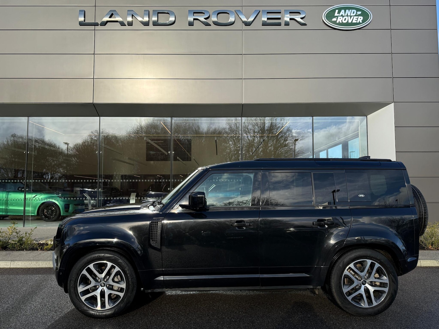 Used Land Rover Defender 110 for sale - 77242492: Photo 11