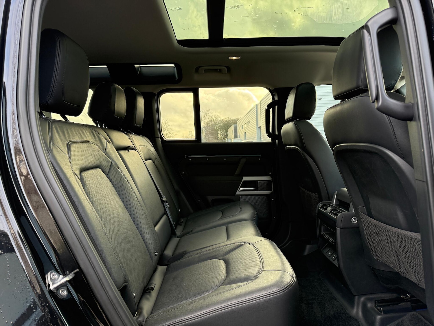 Used Land Rover Defender 110 for sale - 77242492: Photo 37