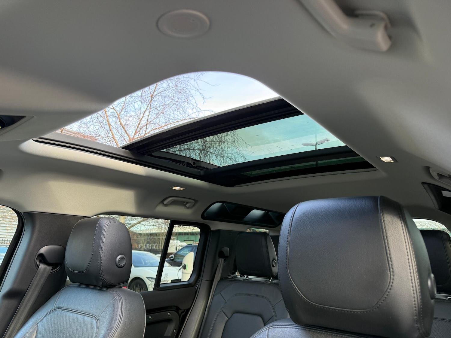 Used Land Rover Defender 110 for sale - 77242492: Photo 5