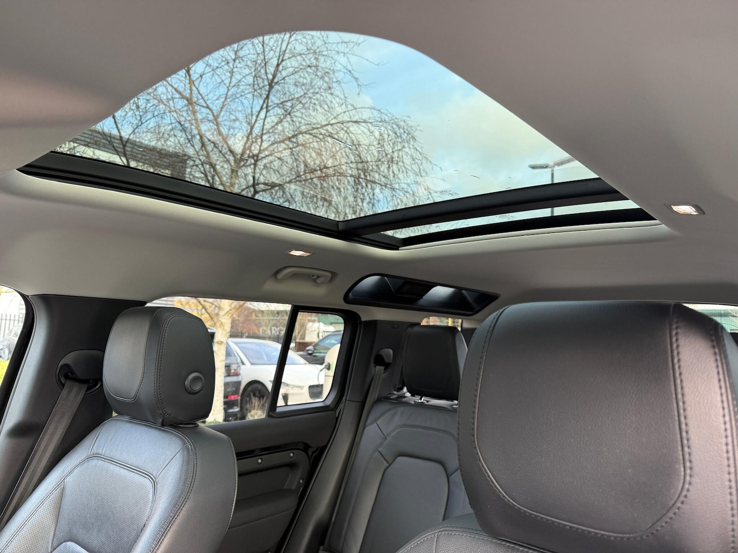 Used Land Rover Defender 110 for sale - 77242492: Photo 6