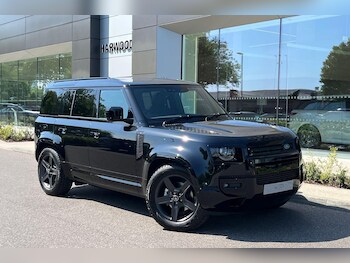 Used Land Rover Defender 110 2025 for sale - 76499516: Photo