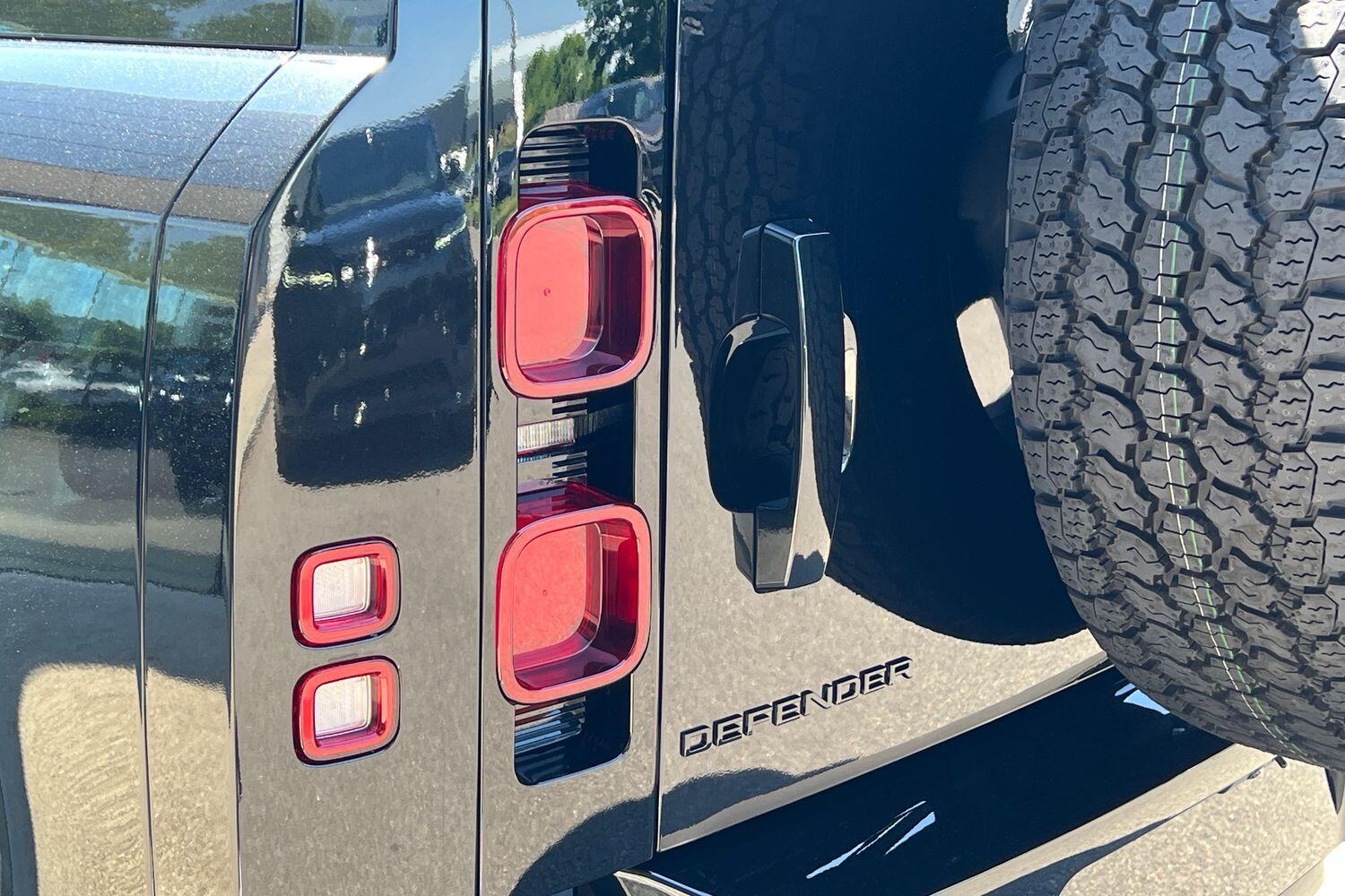 Used Land Rover Defender 2025 for sale - 76499516: Photo 30