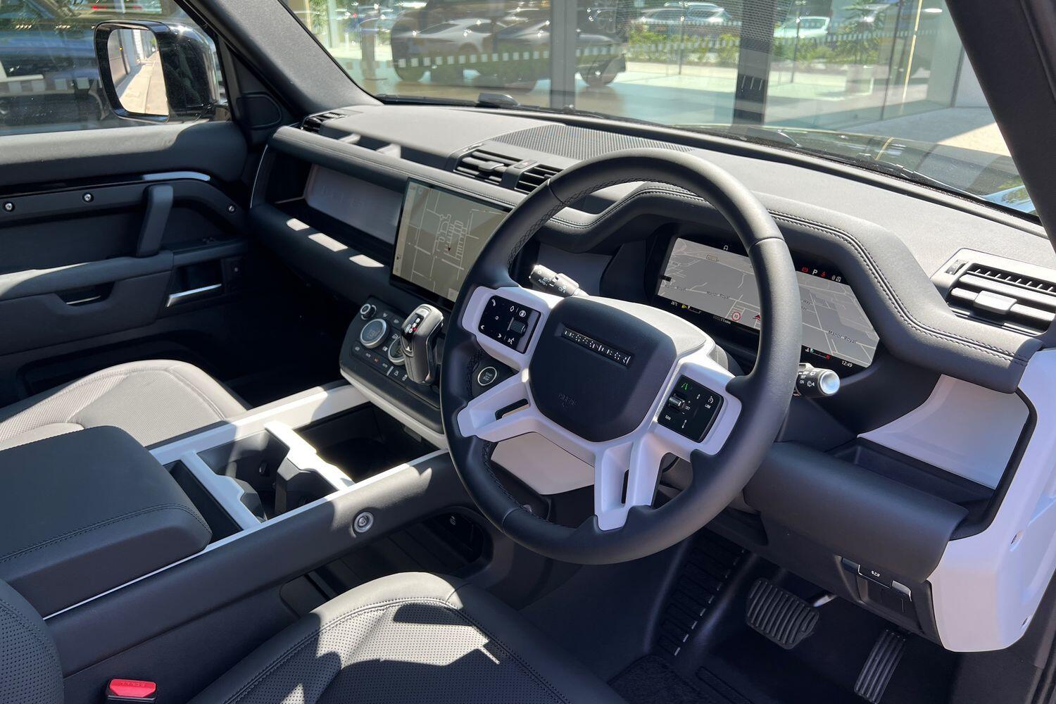 Used Land Rover Defender 2025 for sale - 76499516: Photo 41