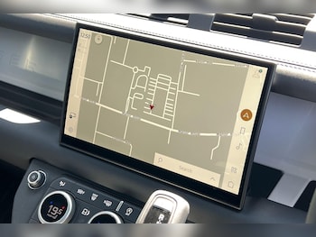 Used Land Rover Defender 110 2025 for sale - 76499516: Photo