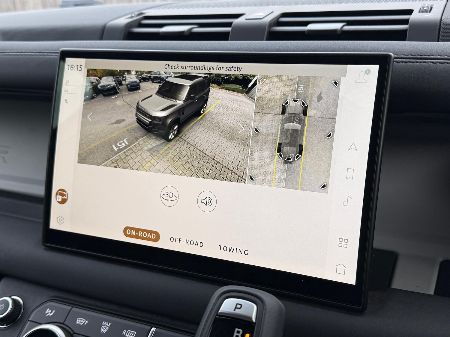 Used Land Rover Defender 2025 for sale - 76409610: Photo 10