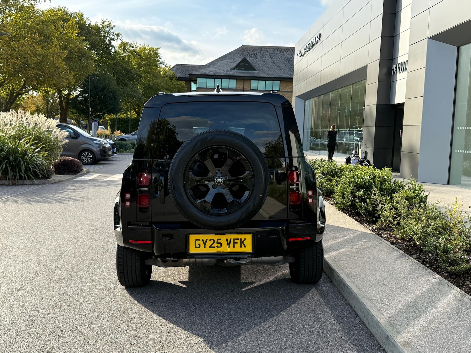 Used Land Rover Defender 2025 for sale - 76409610: Photo 14