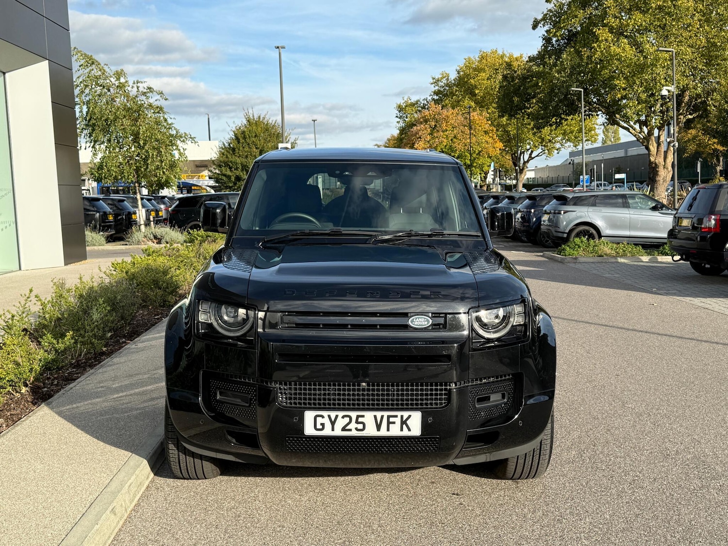 Used Land Rover Defender 2025 for sale - 76409610: Photo 17