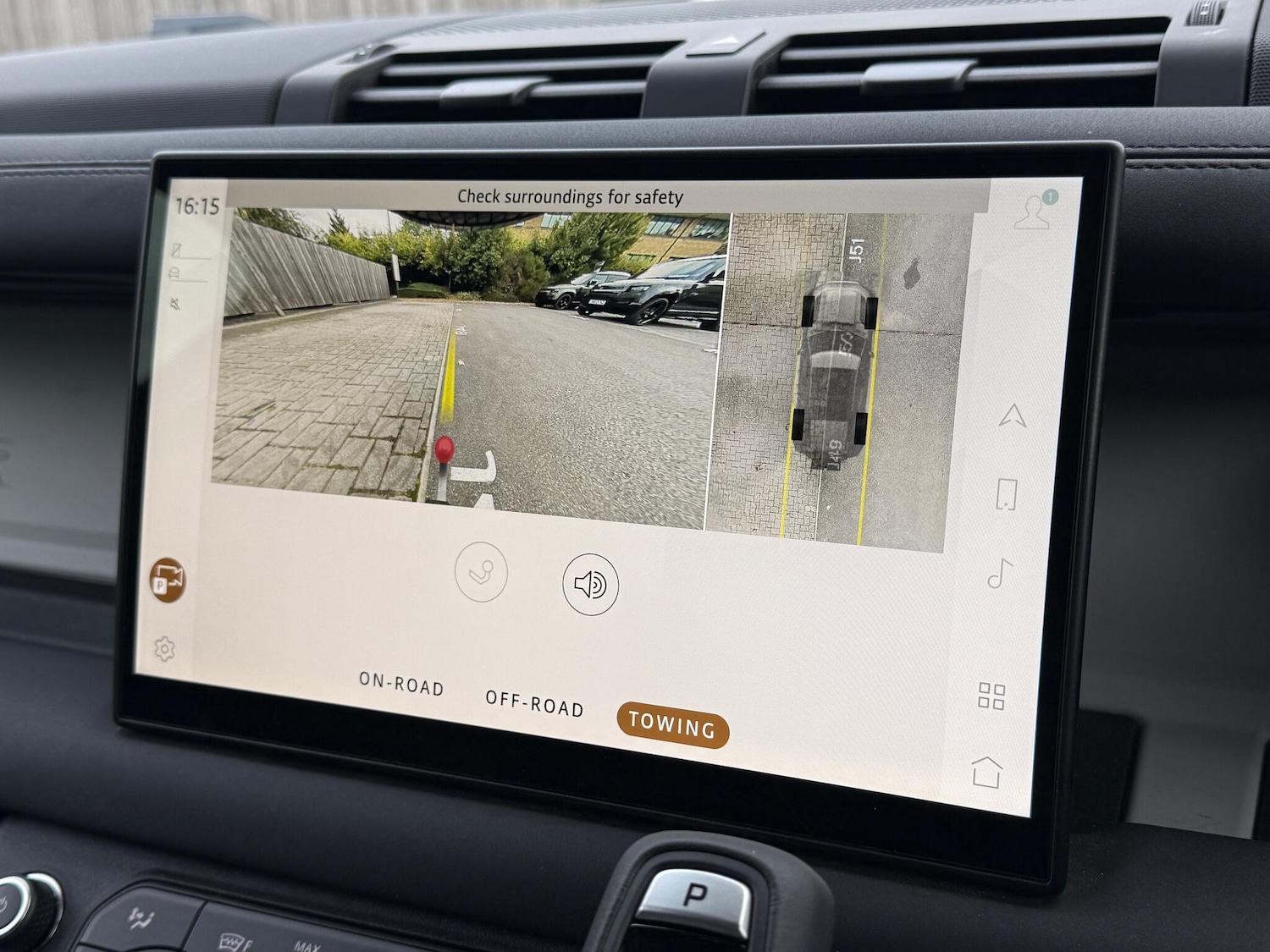 Used Land Rover Defender 2025 for sale - 76409610: Photo 29