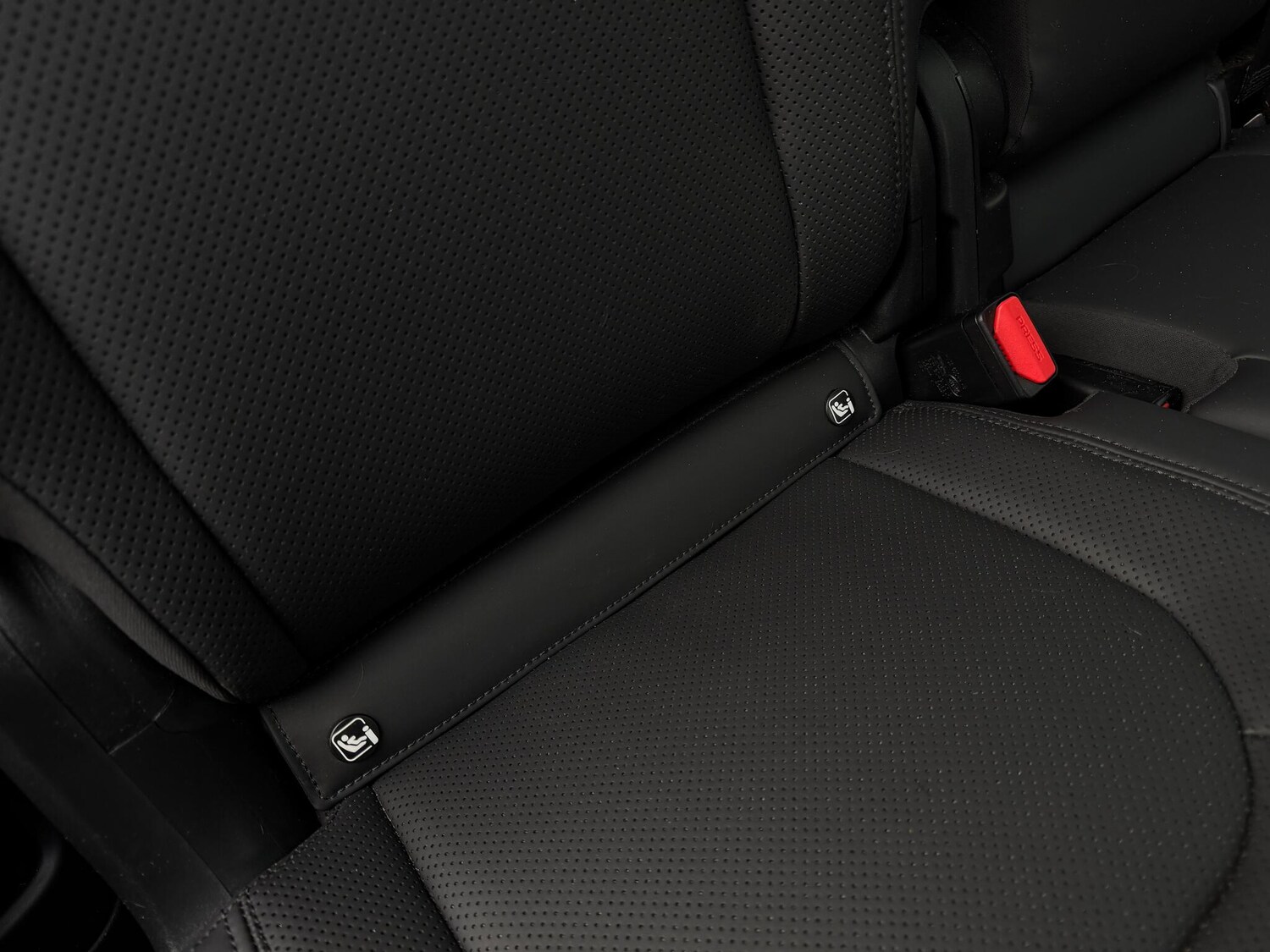 Used Land Rover Defender 2025 for sale - 76409610: Photo 40