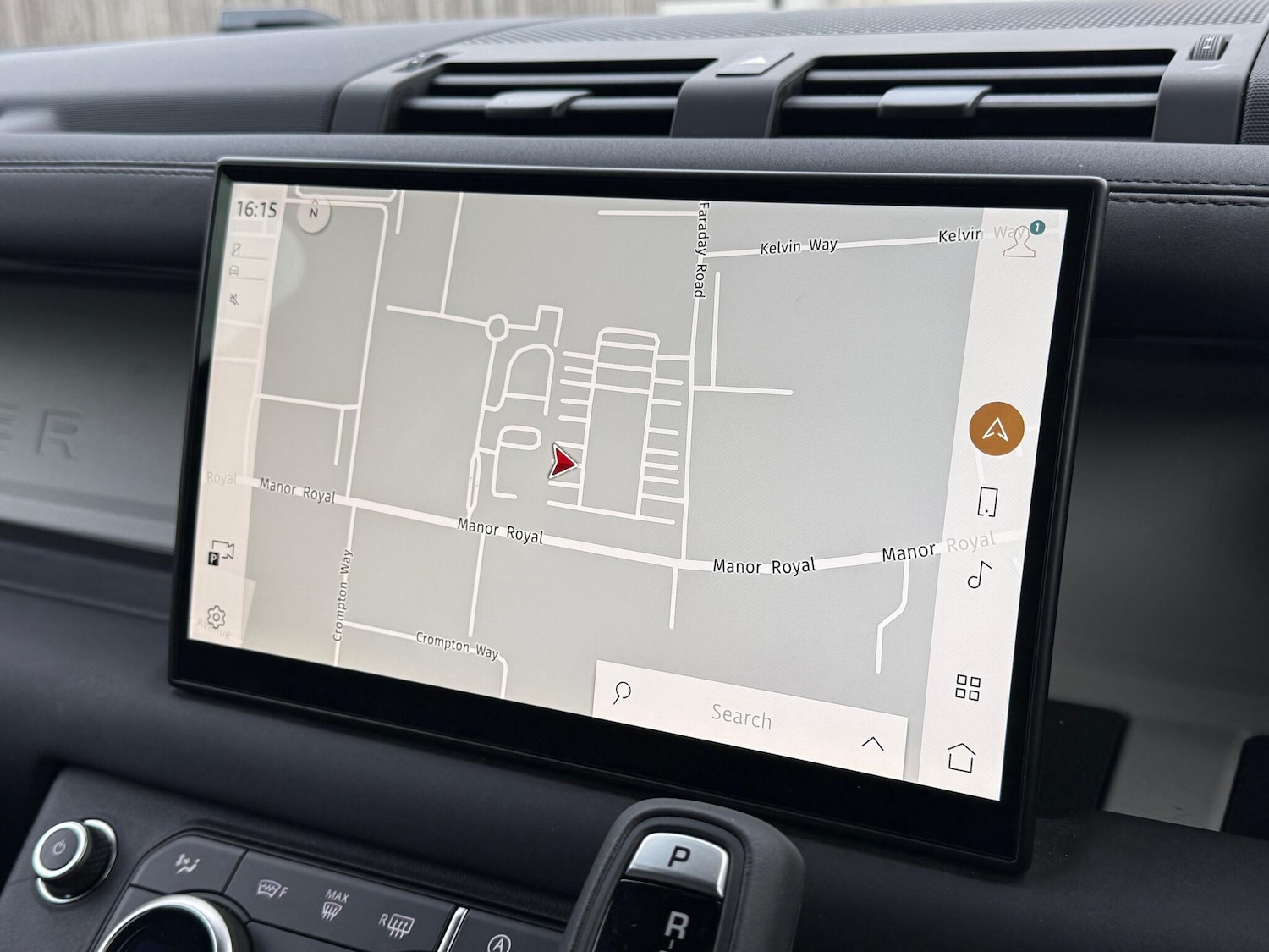 Used Land Rover Defender 2025 for sale - 76409610: Photo 8