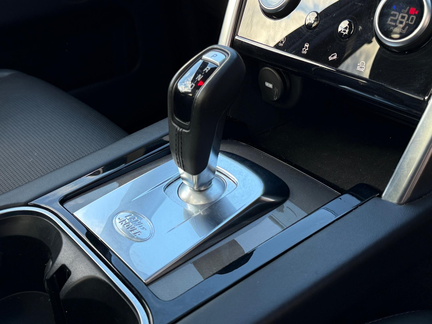 Used Land Rover Discovery Sport 2020 for sale - 76371415: Photo 24